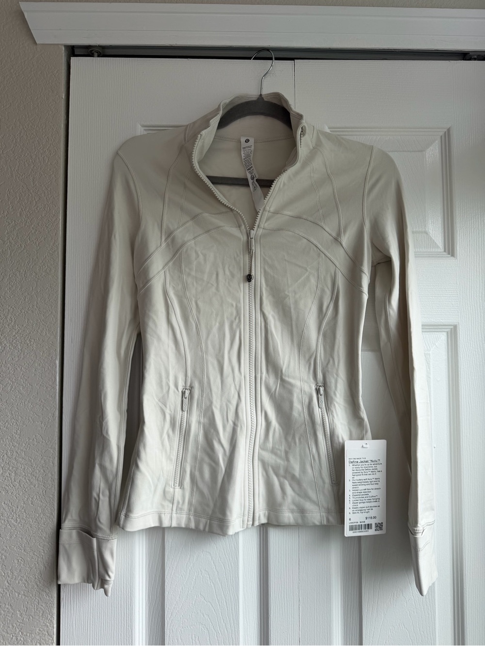 BNWT Lululemon Define Jacket Nulu Bone Size 6